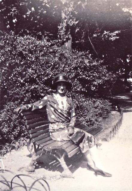 Achteraf ontdekte Geraldine dat de bank pas geverfd was.